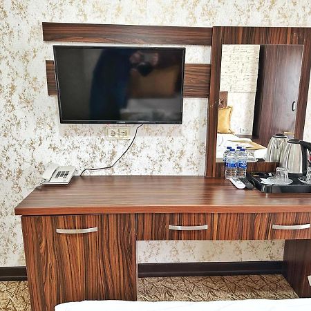 Rose Suite & Hotel 布尤切克梅奇 外观 照片