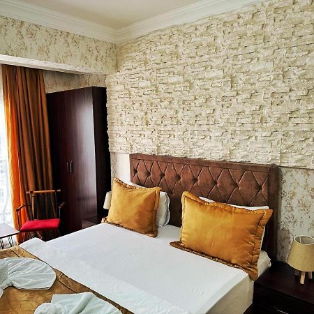 Rose Suite & Hotel 布尤切克梅奇 外观 照片