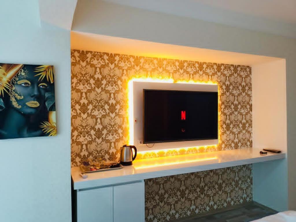 Rose Suite & Hotel 布尤切克梅奇 外观 照片