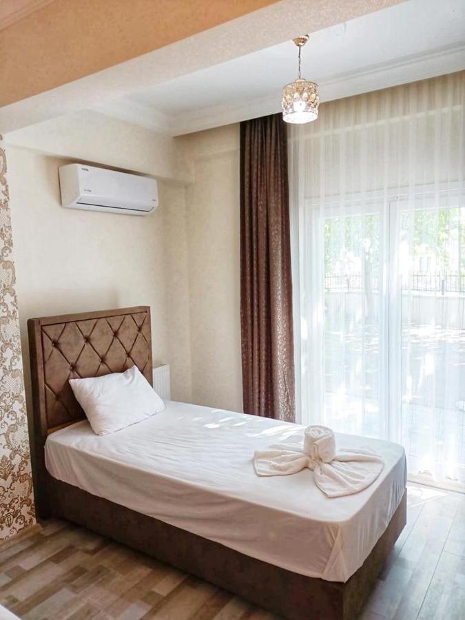 Rose Suite & Hotel 布尤切克梅奇 外观 照片